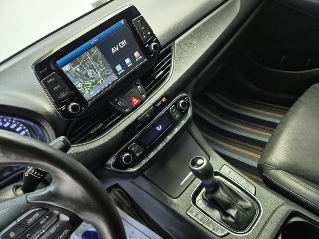 HYUNDAI i30 - Vista 9