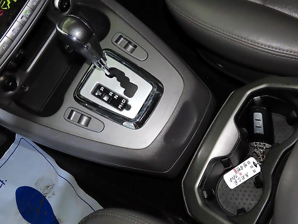 Ssangyong Korando - Vista 12