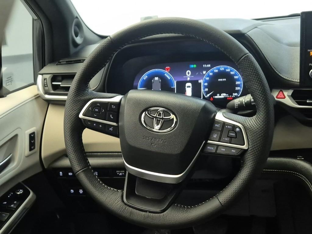 Toyota Siena - Vista 9