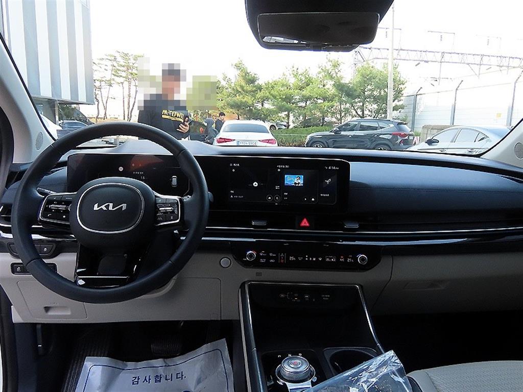 KIA Carnival - Vista 7