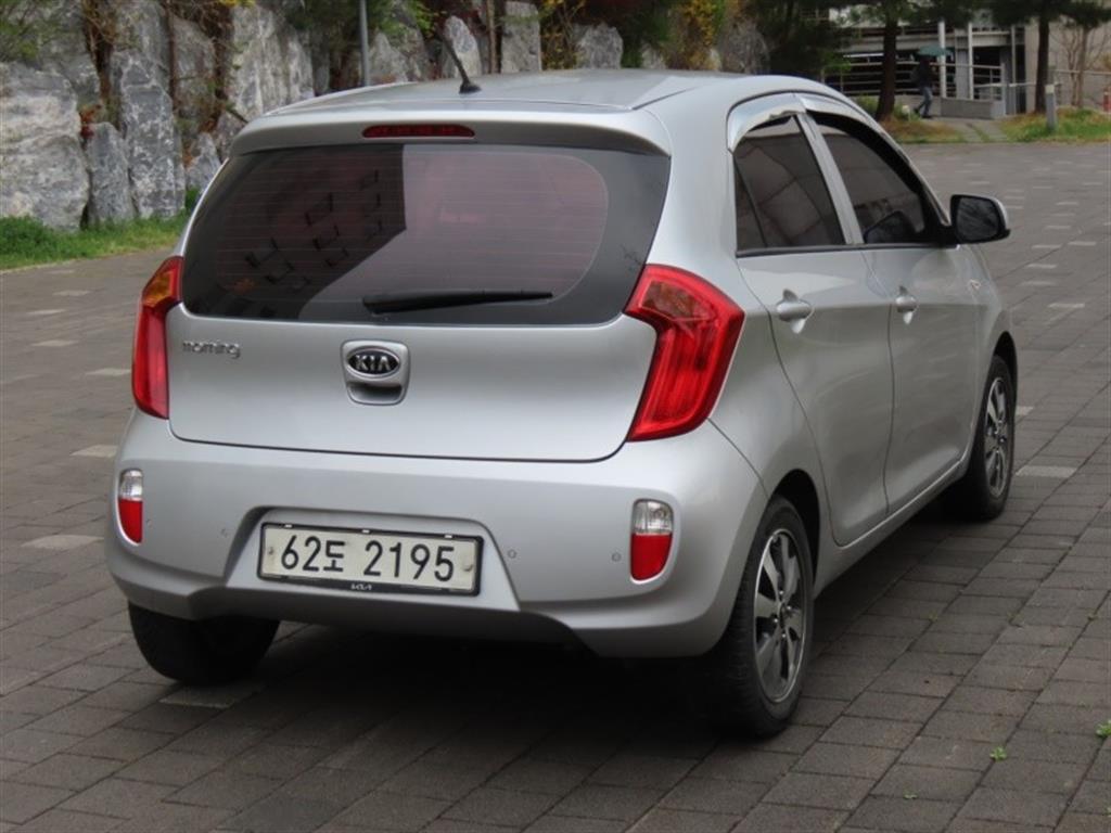 KIA Morning - Vista 5