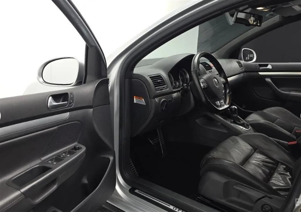 Volkswagen Golf - Vista 11