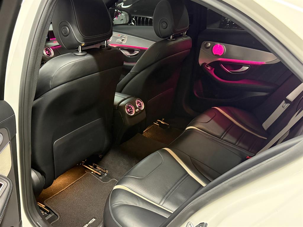 Mercedes Benz C Class - Vista 10