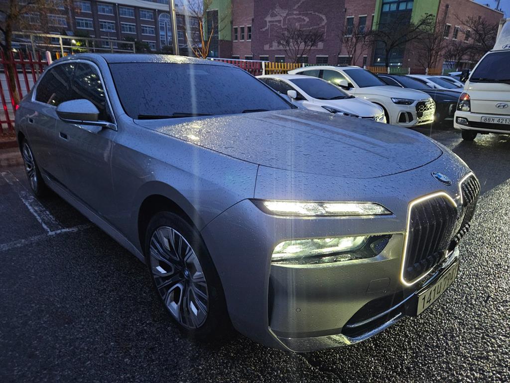 BMW 7 Series - Vista 2