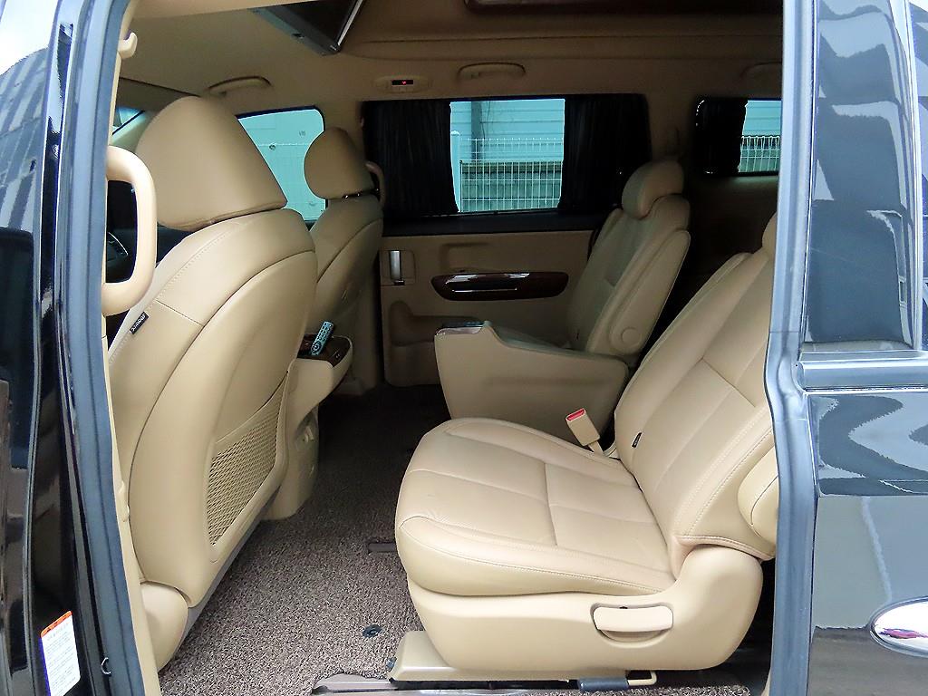 KIA Carnival - Vista 6