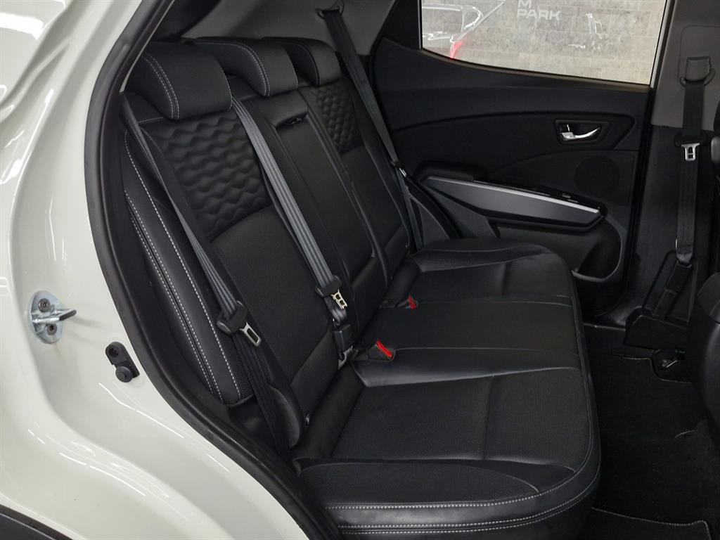 Ssangyong Tivoli - Vista 11