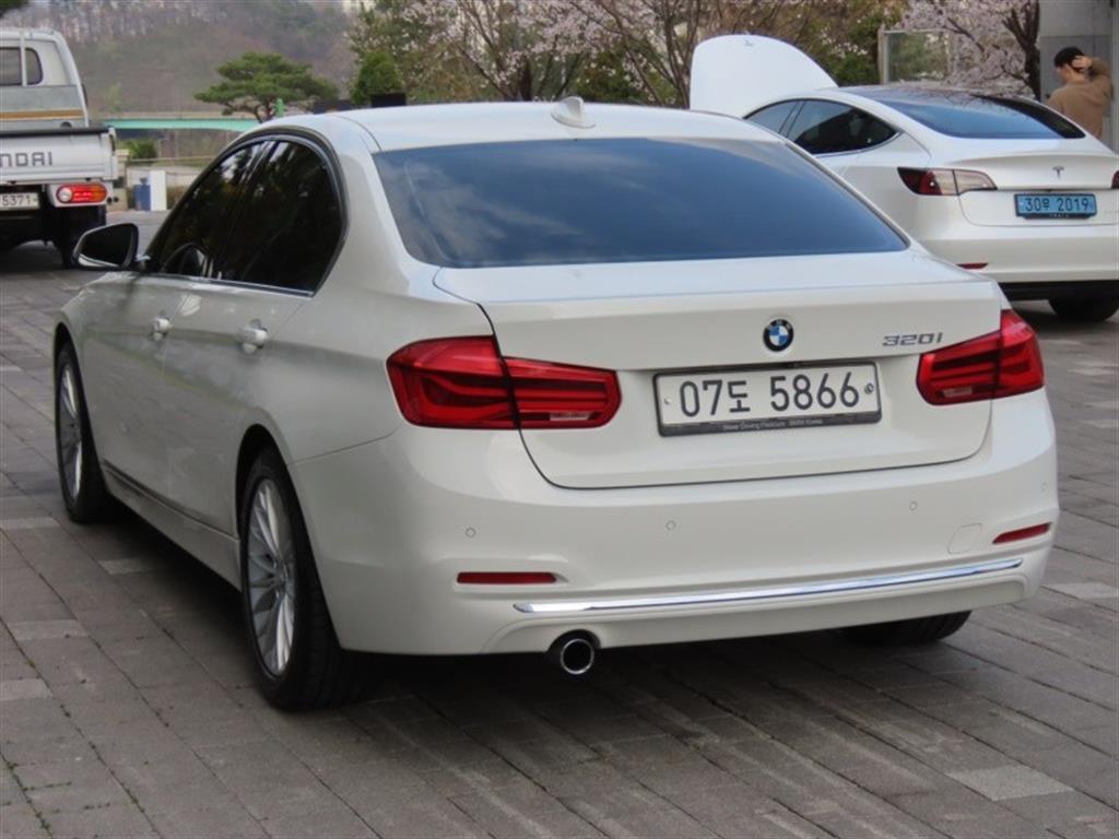 BMW 3 series - Vista 7