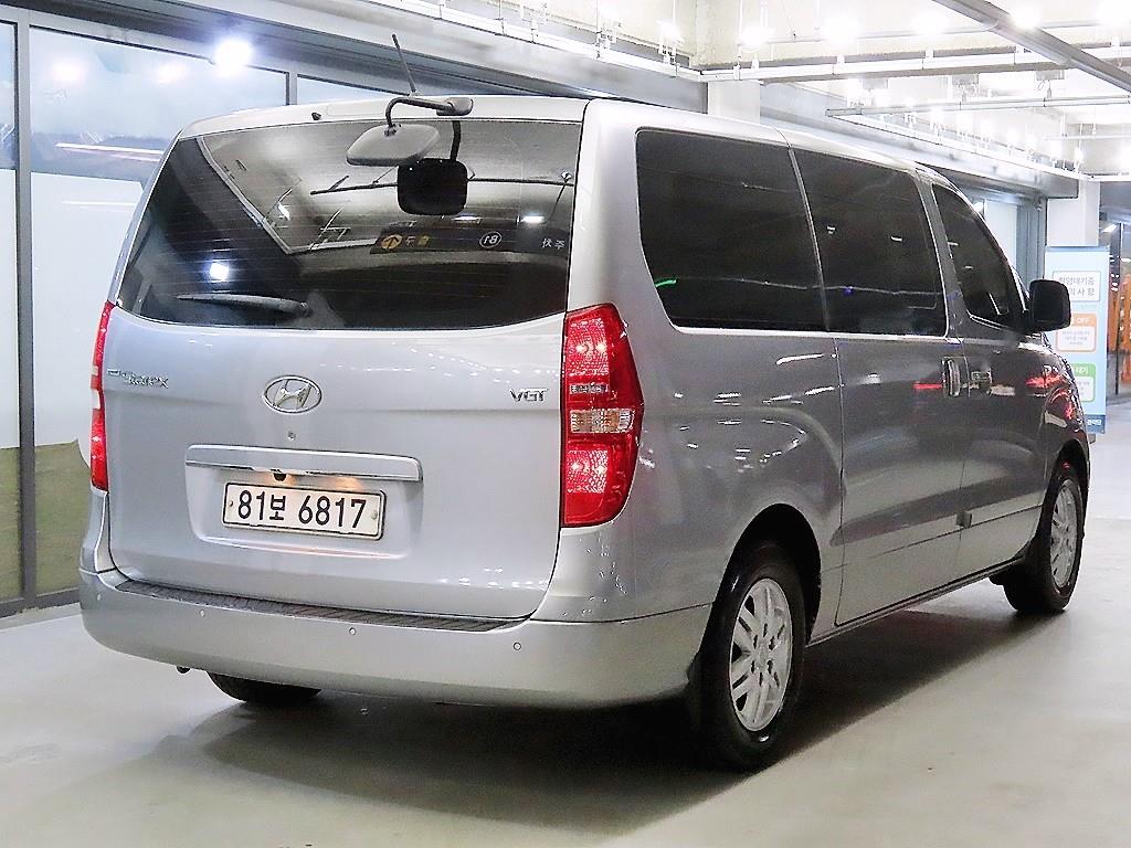 HYUNDAI Starex - Vista 4