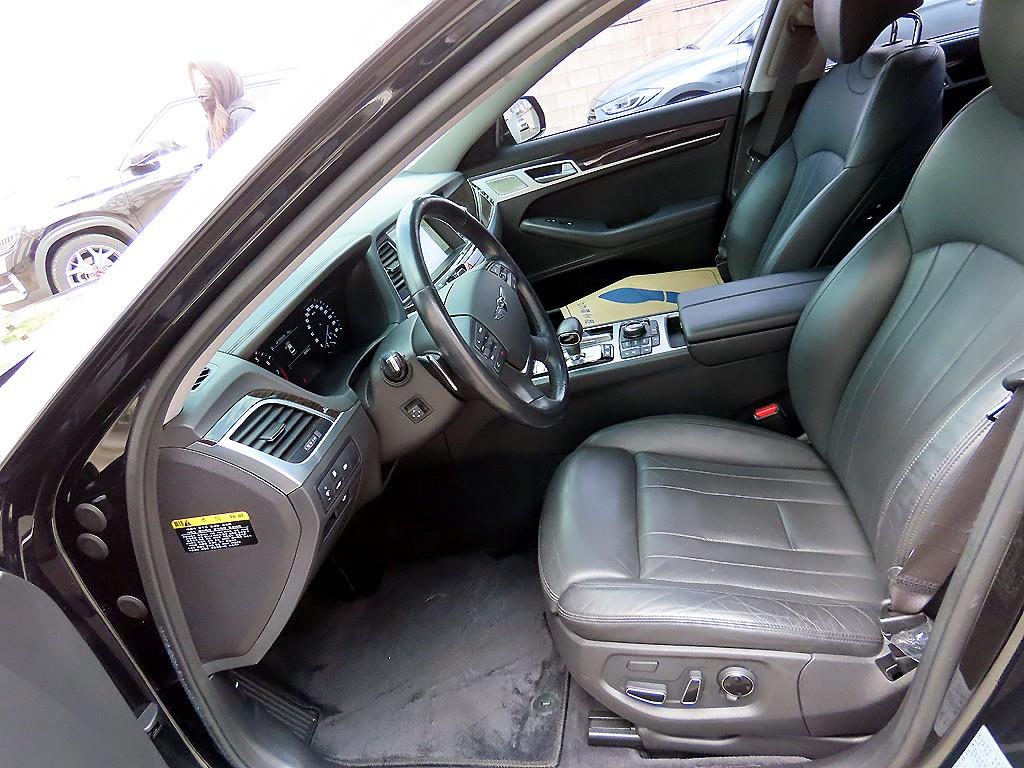 Genesis G80 - Vista 5