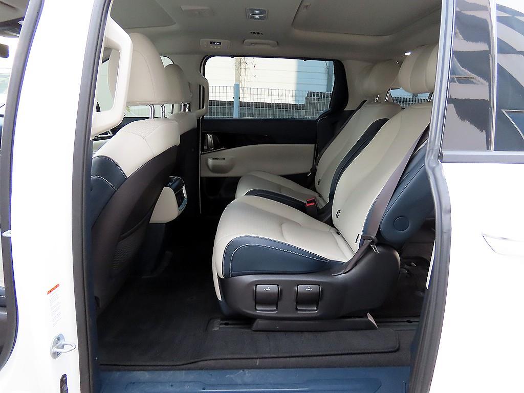 KIA Carnival - Vista 6