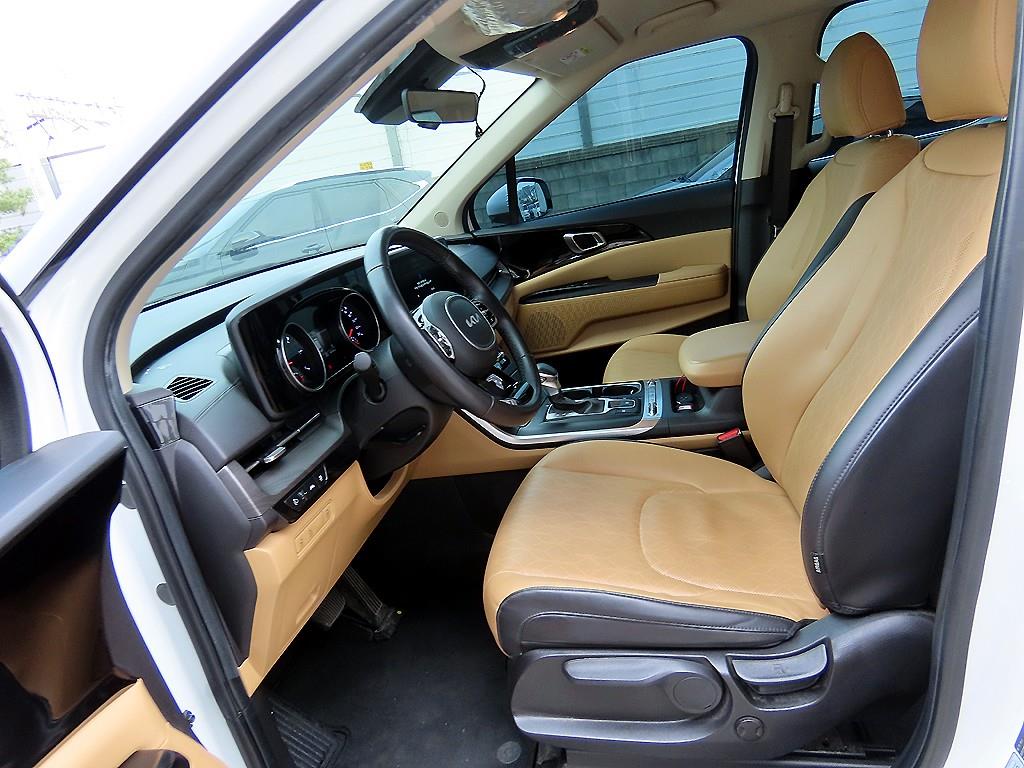 KIA Carnival - Vista 5