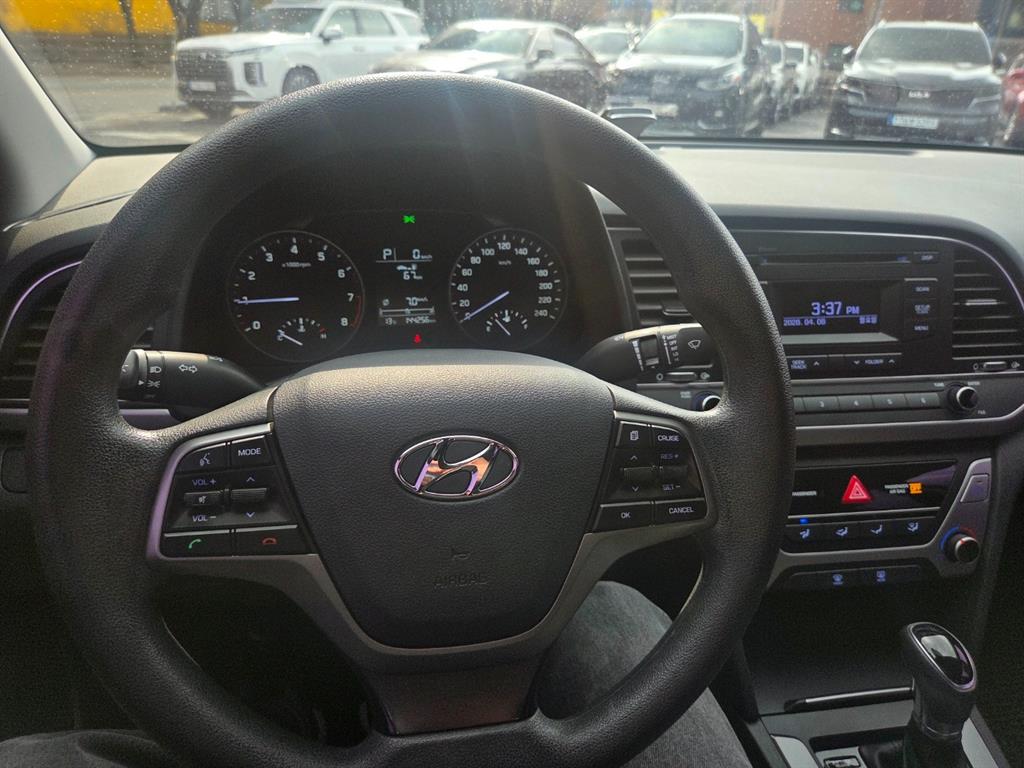 HYUNDAI Avante 2018 Gris - Importación desde Corea - HF Imports Iquique - Foto 16