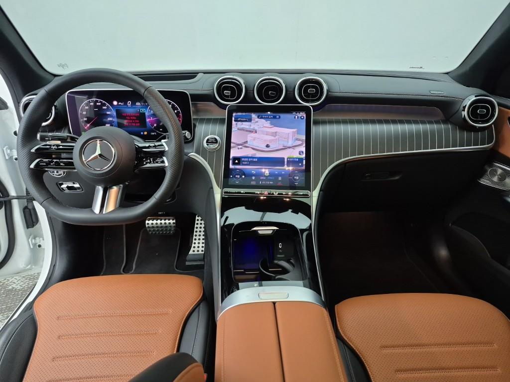 Mercedes Benz GLC Class - Vista 5