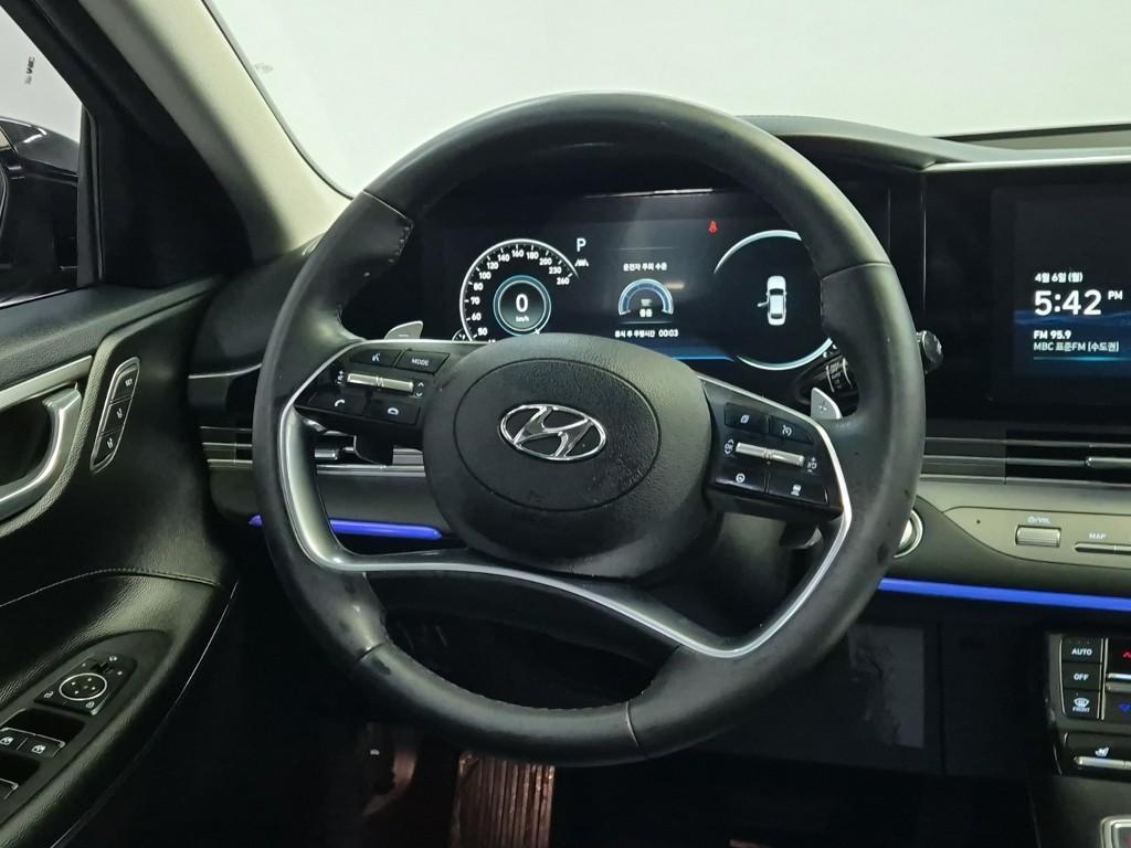 HYUNDAI Grandeur - Vista 9