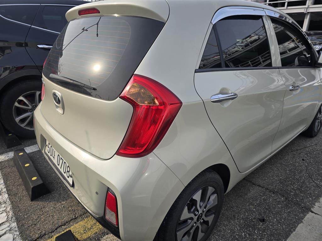 KIA Morning - Vista 5