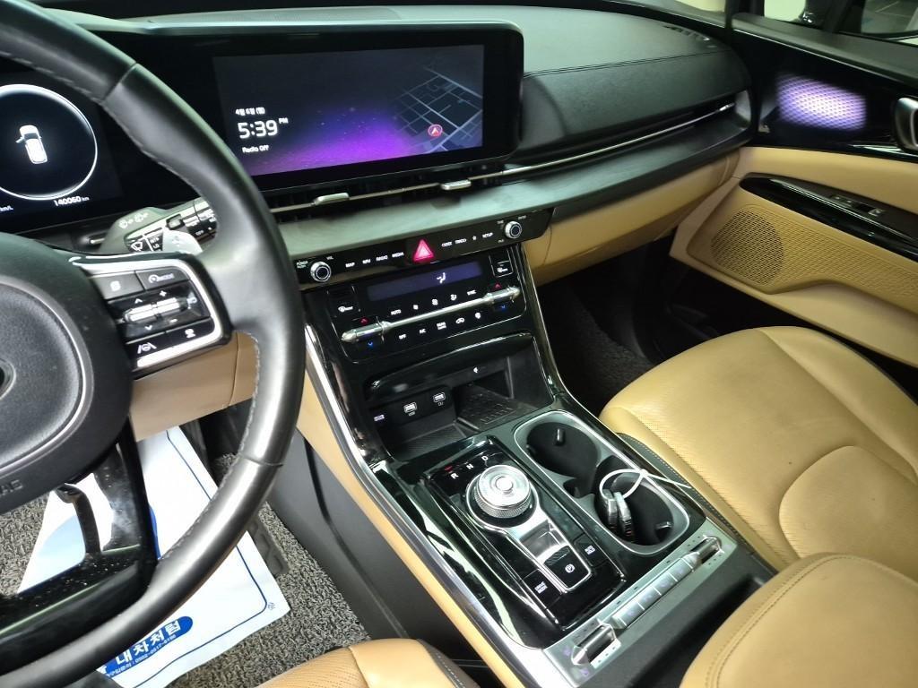 KIA Carnival - Vista 10