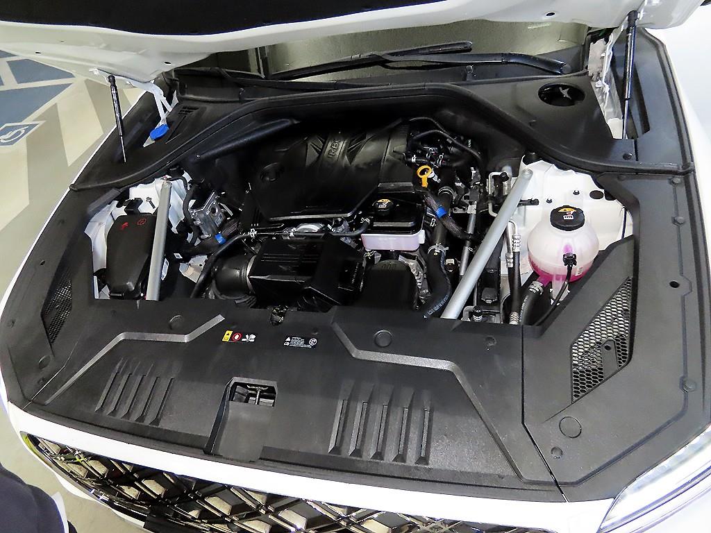 Genesis GV70 2025 Blanco - Importación desde Corea - HF Imports Iquique - Foto 19