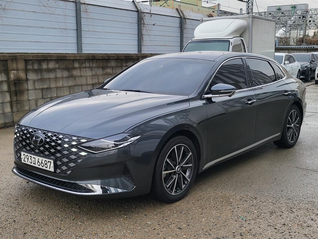 HYUNDAI Grandeur - Vista 2