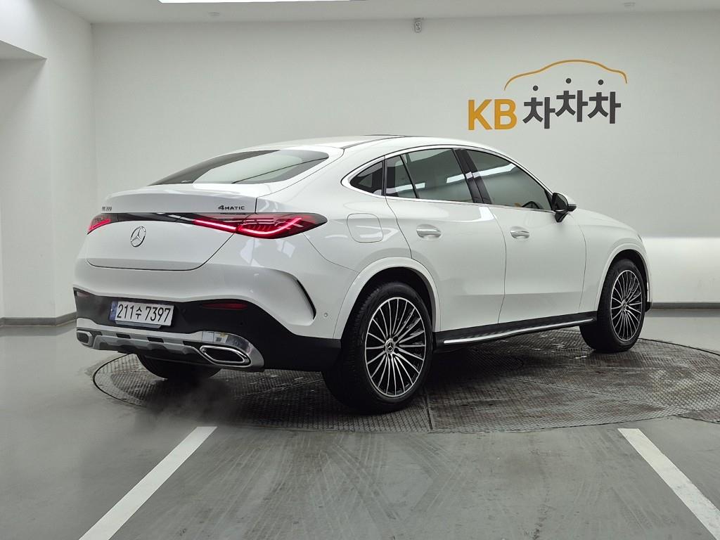 Mercedes Benz GLC Class - Vista 4