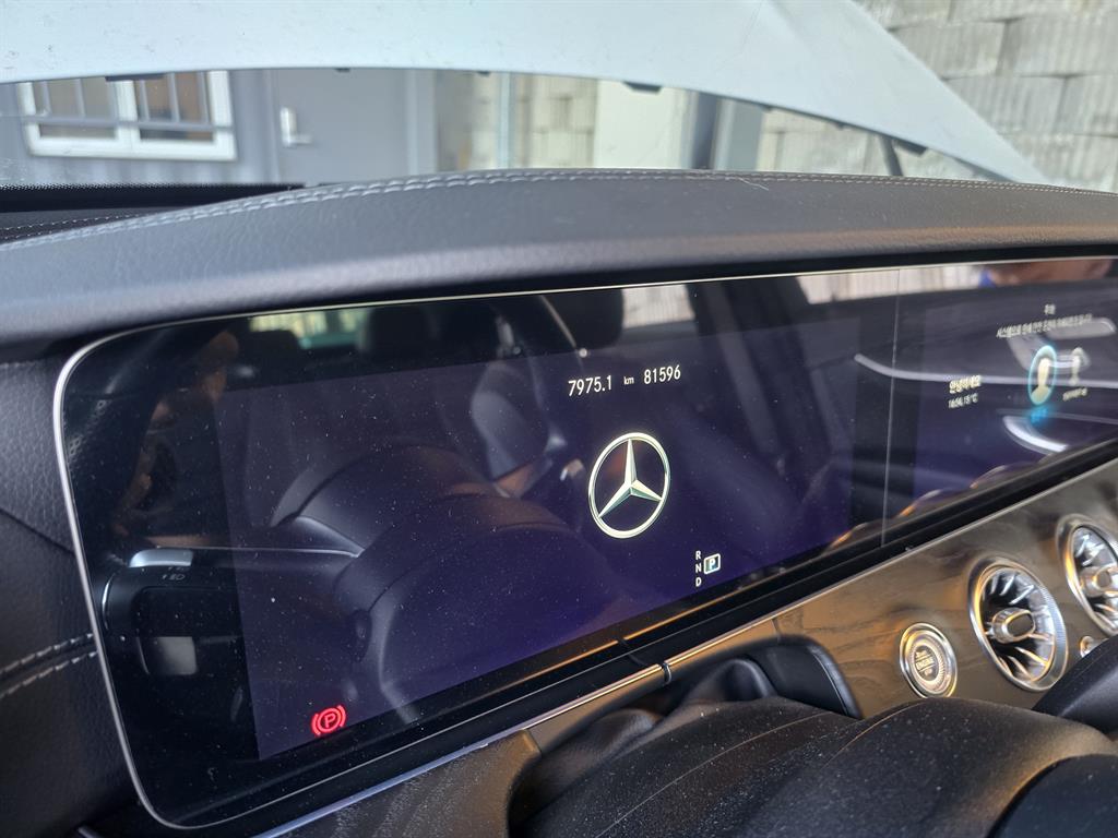 Mercedes Benz E class - Vista 3