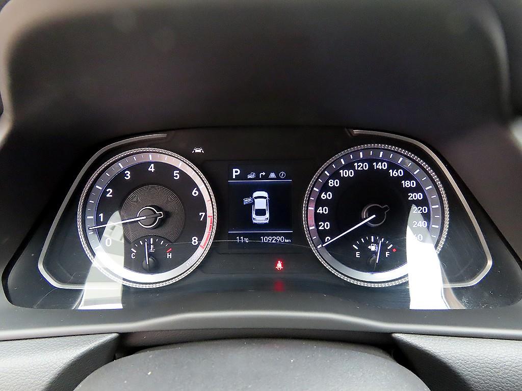 HYUNDAI Sonata - Vista 9