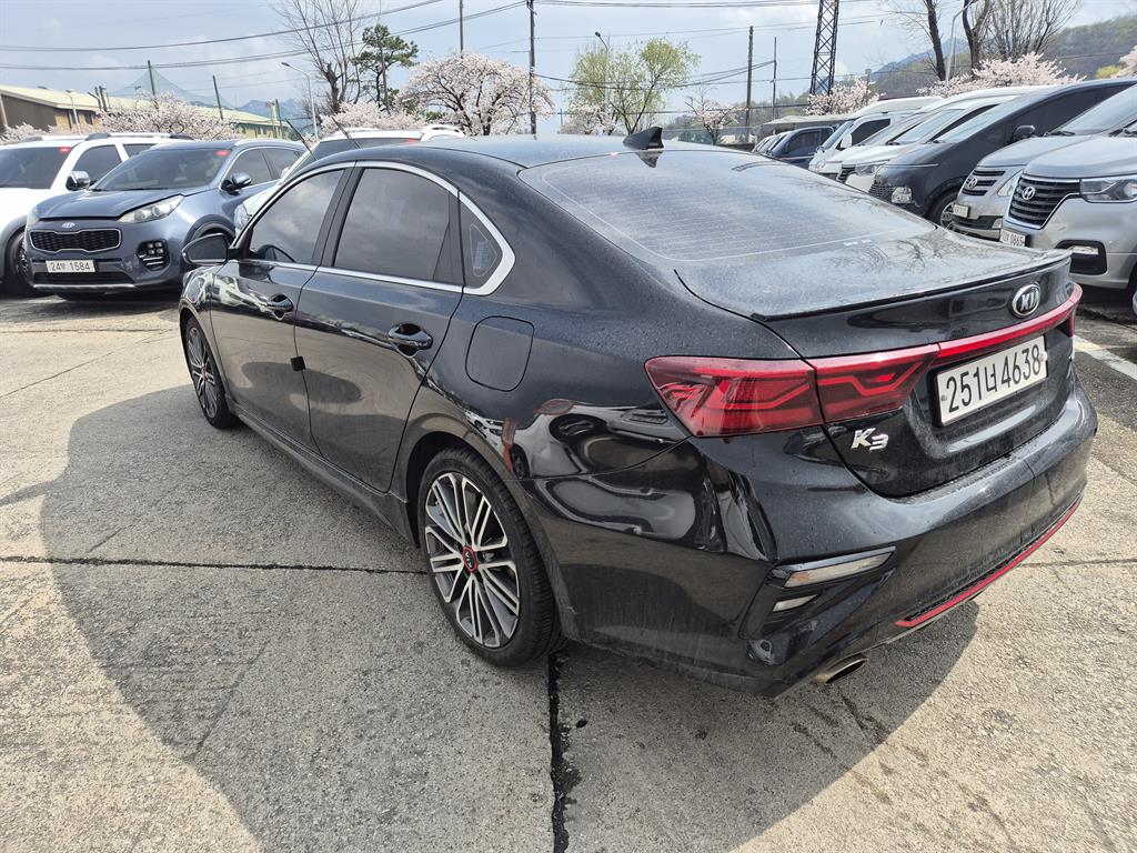 KIA K3 - Vista 7