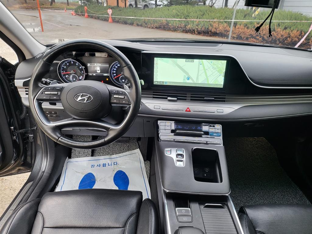 HYUNDAI Grandeur - Vista 7