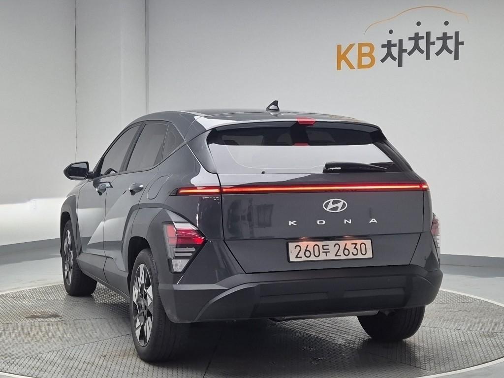 HYUNDAI Kona - Vista 3