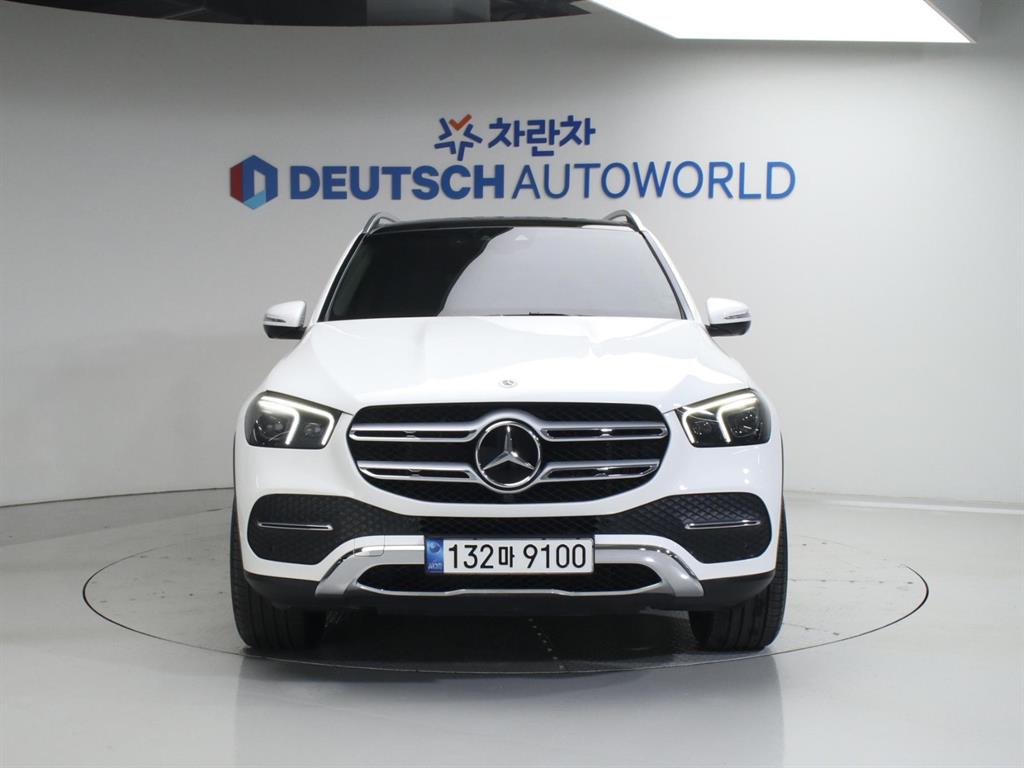Mercedes Benz GLE Class - Vista 3