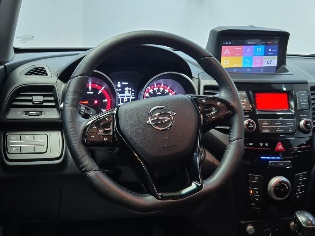 Ssangyong Tivoli - Vista 9