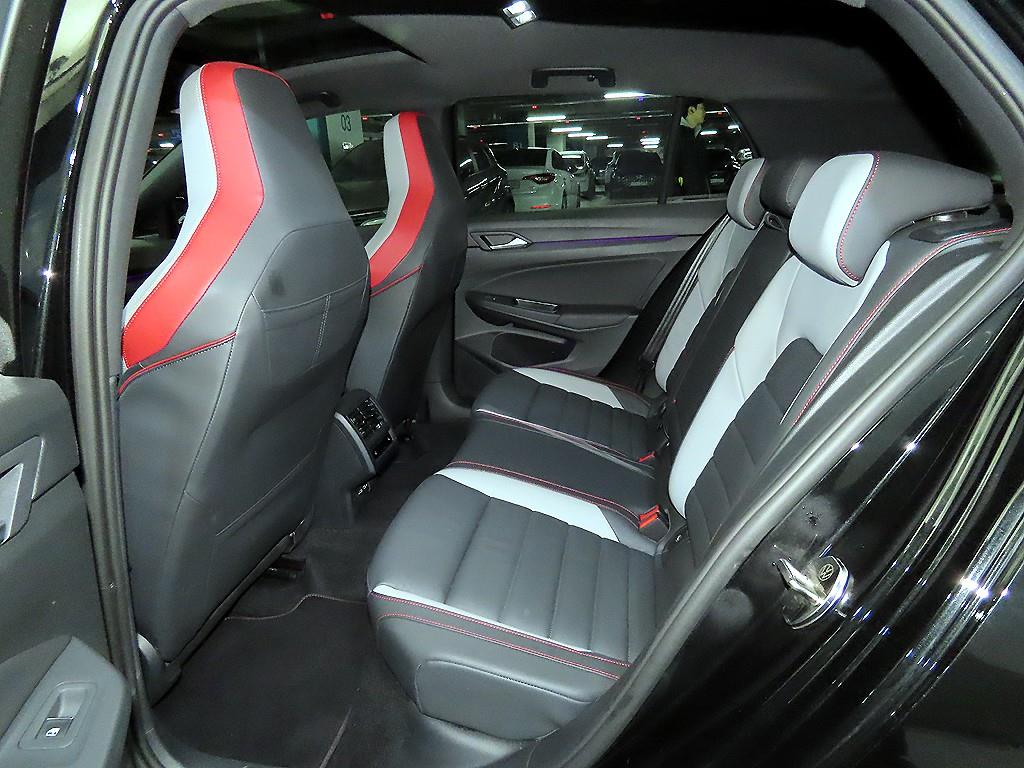 Volkswagen Golf - Vista 7