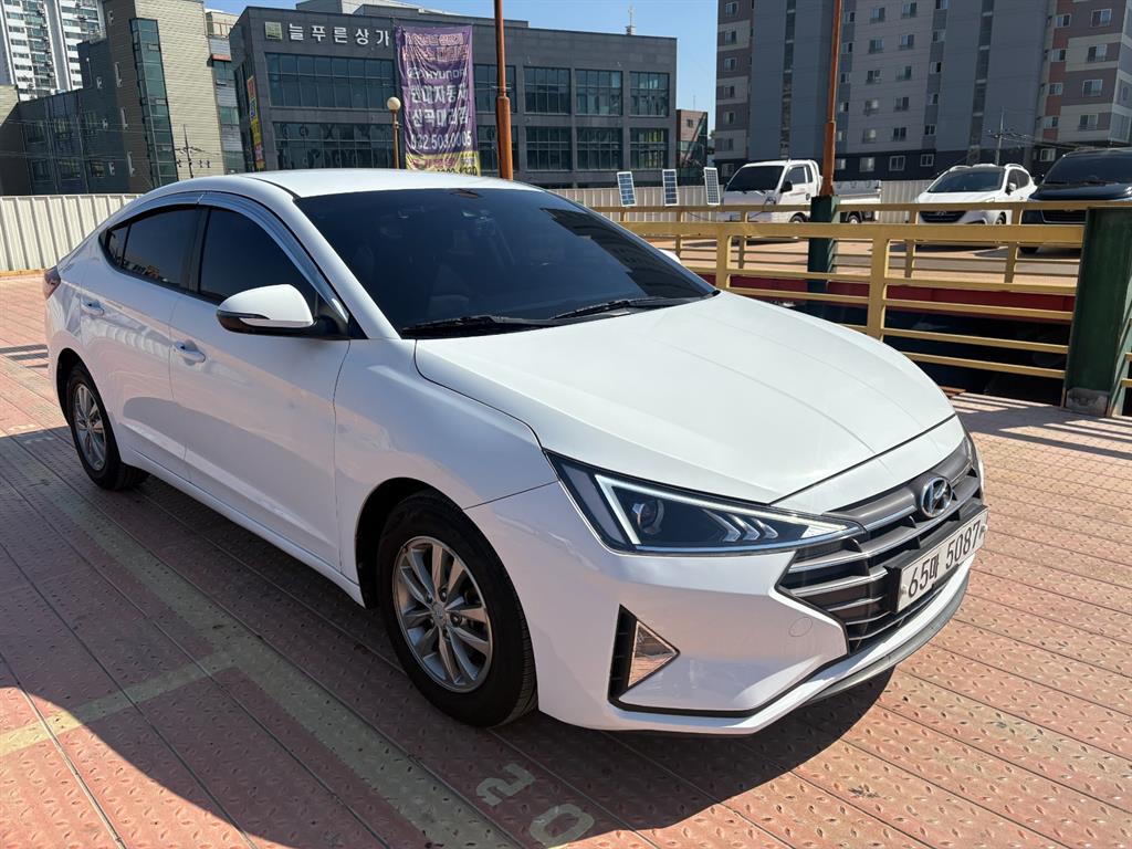 HYUNDAI Avante 2020 Blanco - Importación desde Corea - HF Imports Iquique - Foto 1