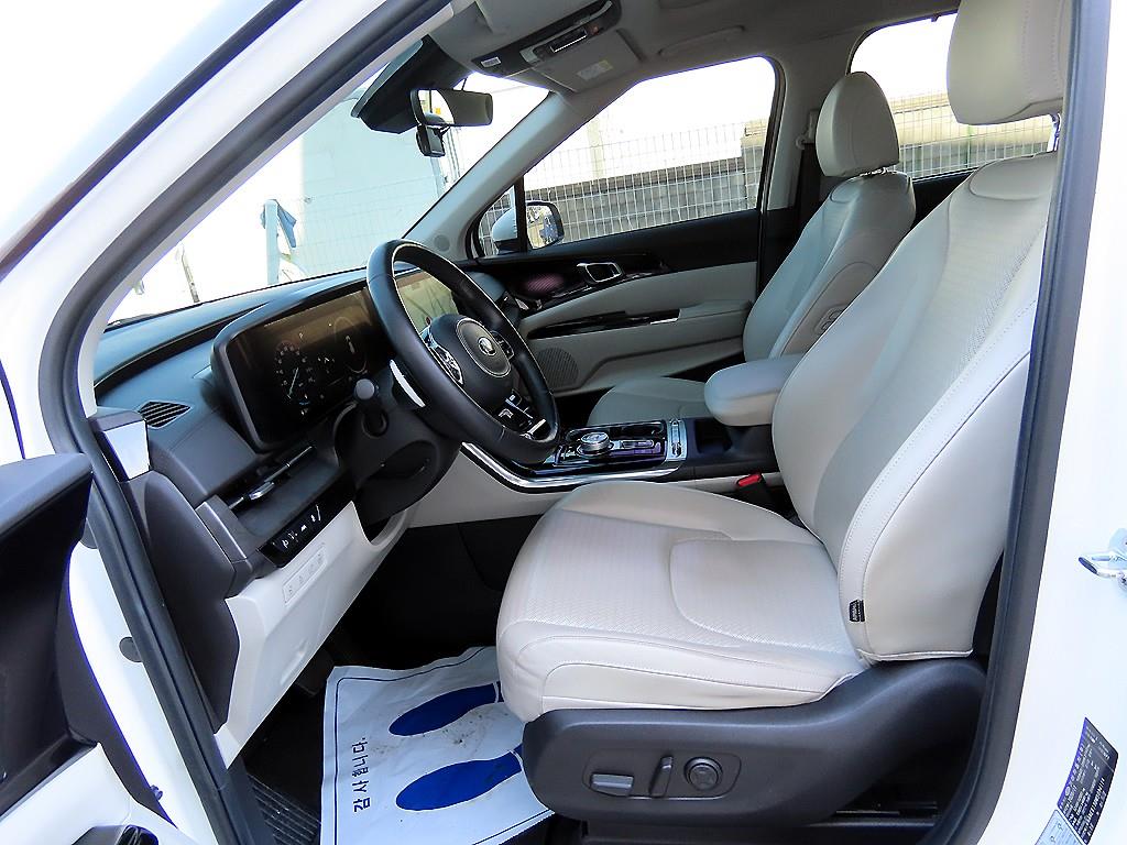 KIA Carnival - Vista 5