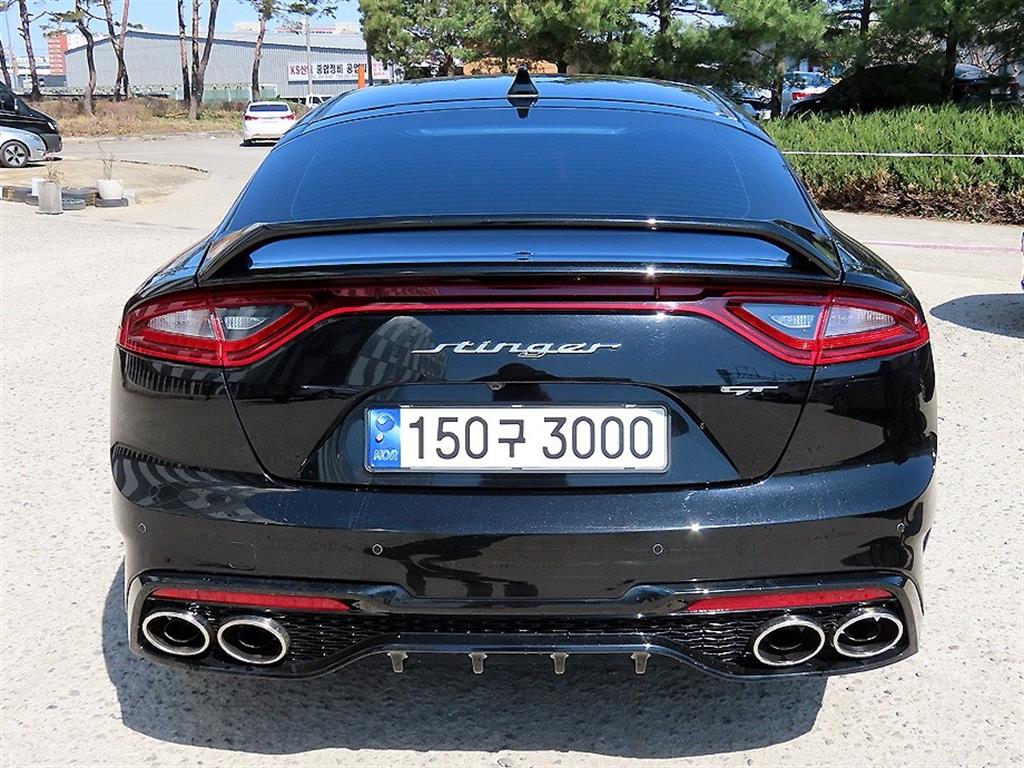 KIA Stinger - Vista 4