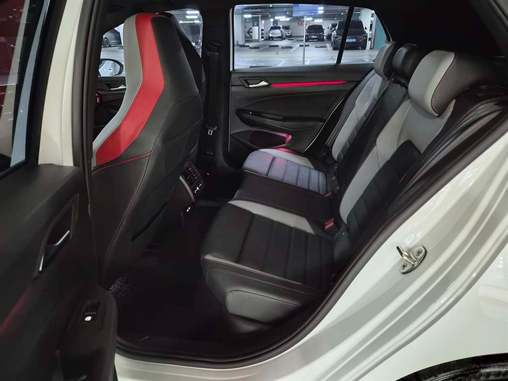 Volkswagen Golf - Vista 7