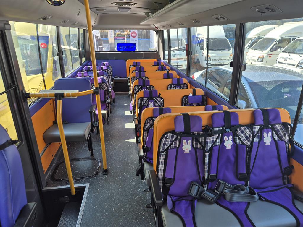 medium and large bus Hyundai bus 2017 Amarillo - Importación desde Corea - HF Imports Iquique - Foto 16