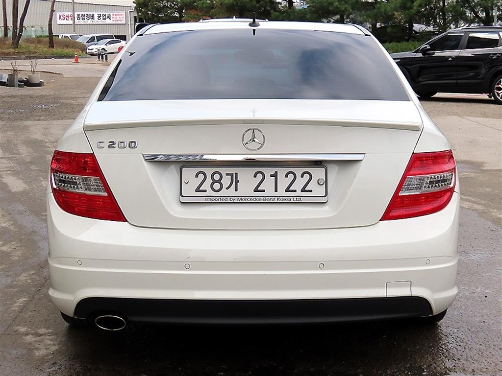 Mercedes Benz C Class - Vista 4