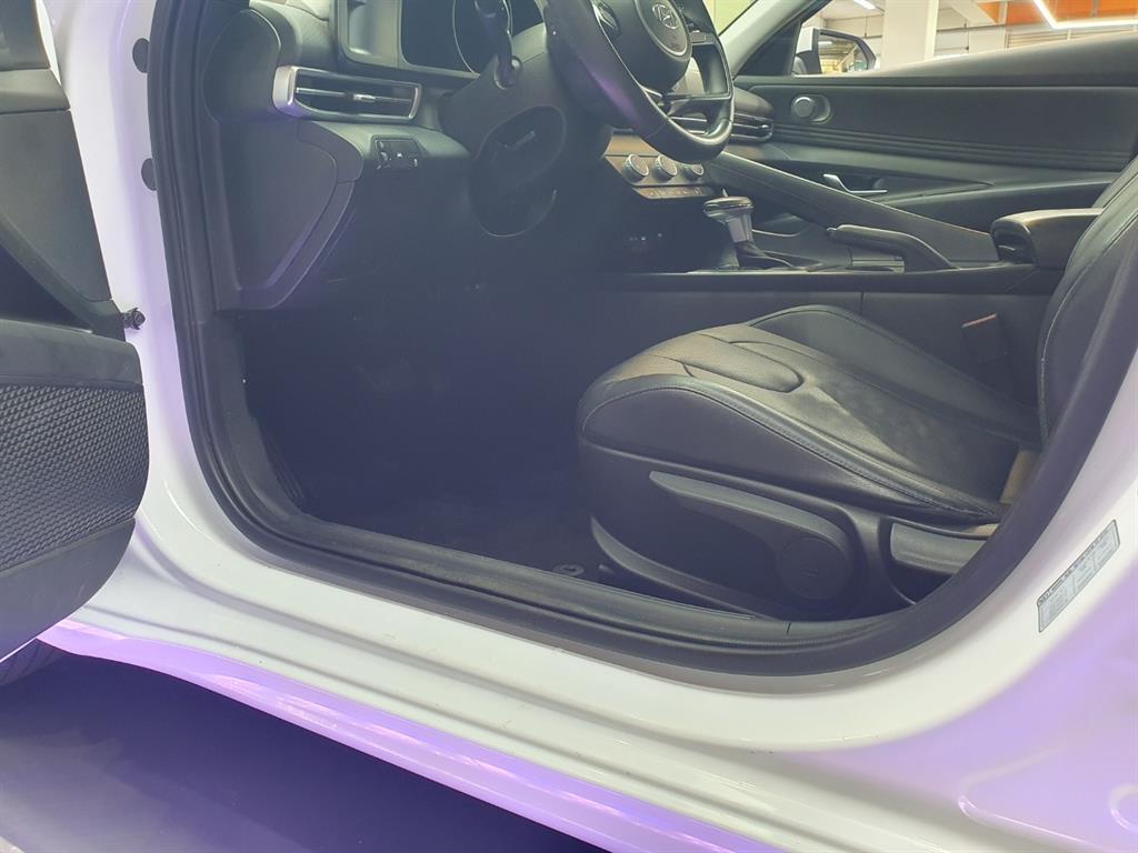 HYUNDAI Avante - Vista 6