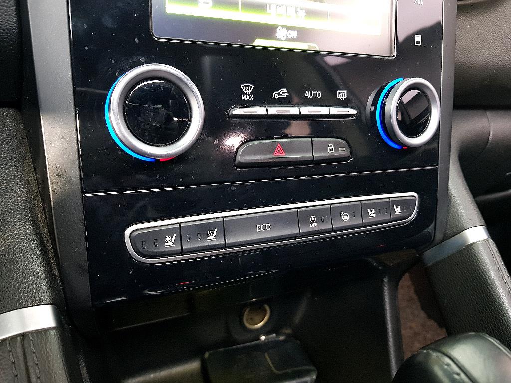 SAMSUNG QM6 - Vista 11