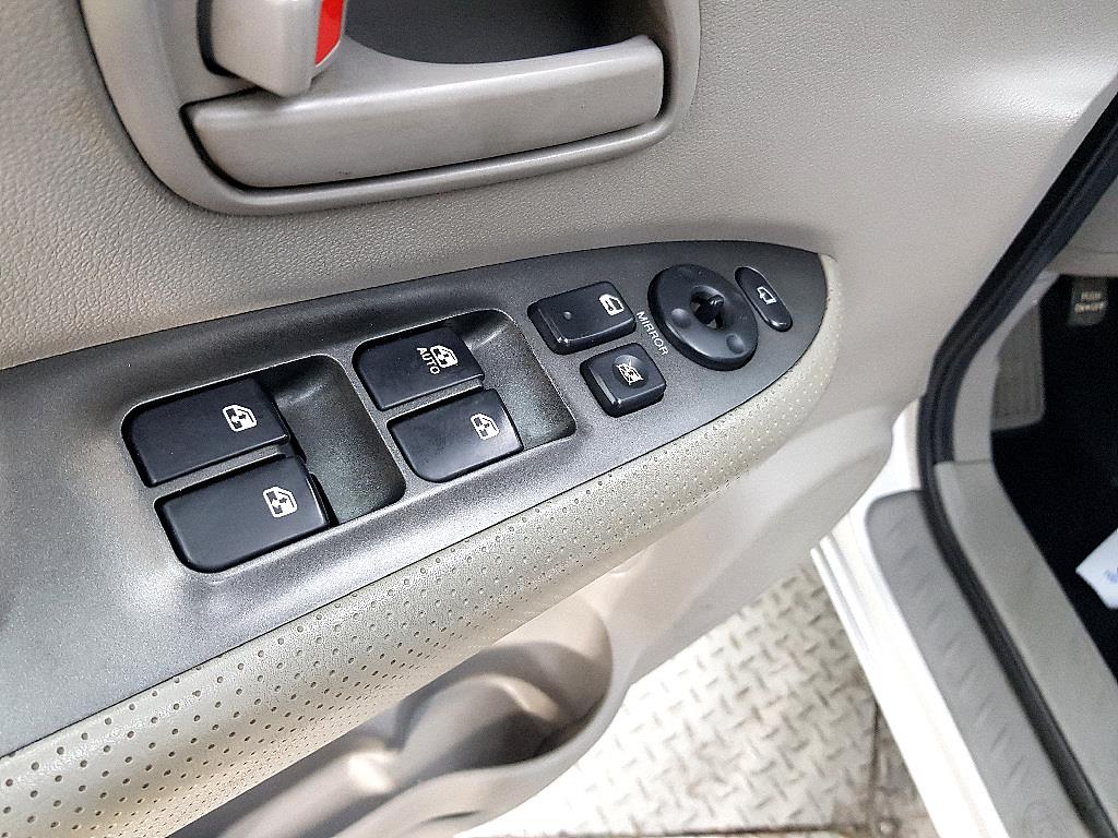 KIA Carens - Vista 11