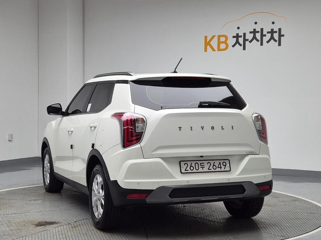 Ssangyong Tivoli - Vista 2
