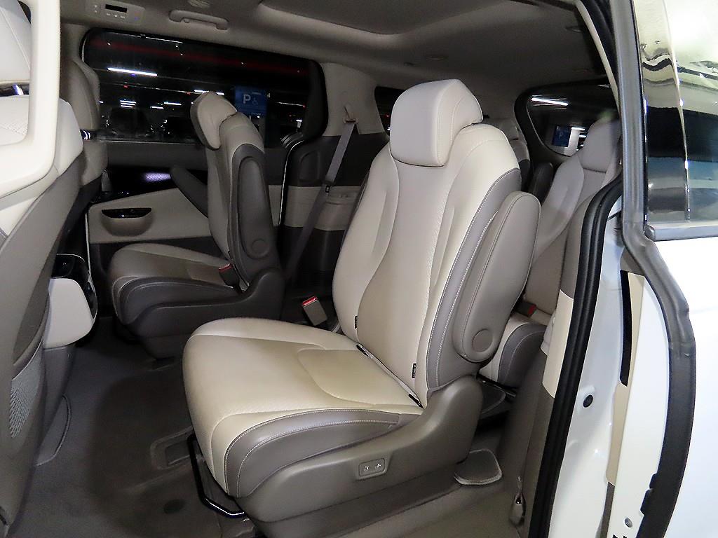 KIA Carnival - Vista 7