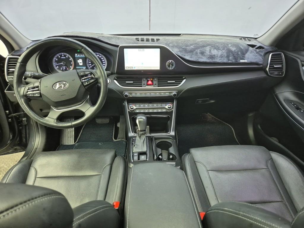 HYUNDAI Grandeur - Vista 5