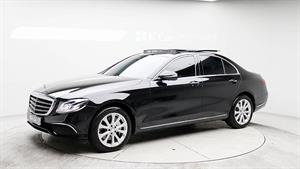 Mercedes Benz E class - Vista 8