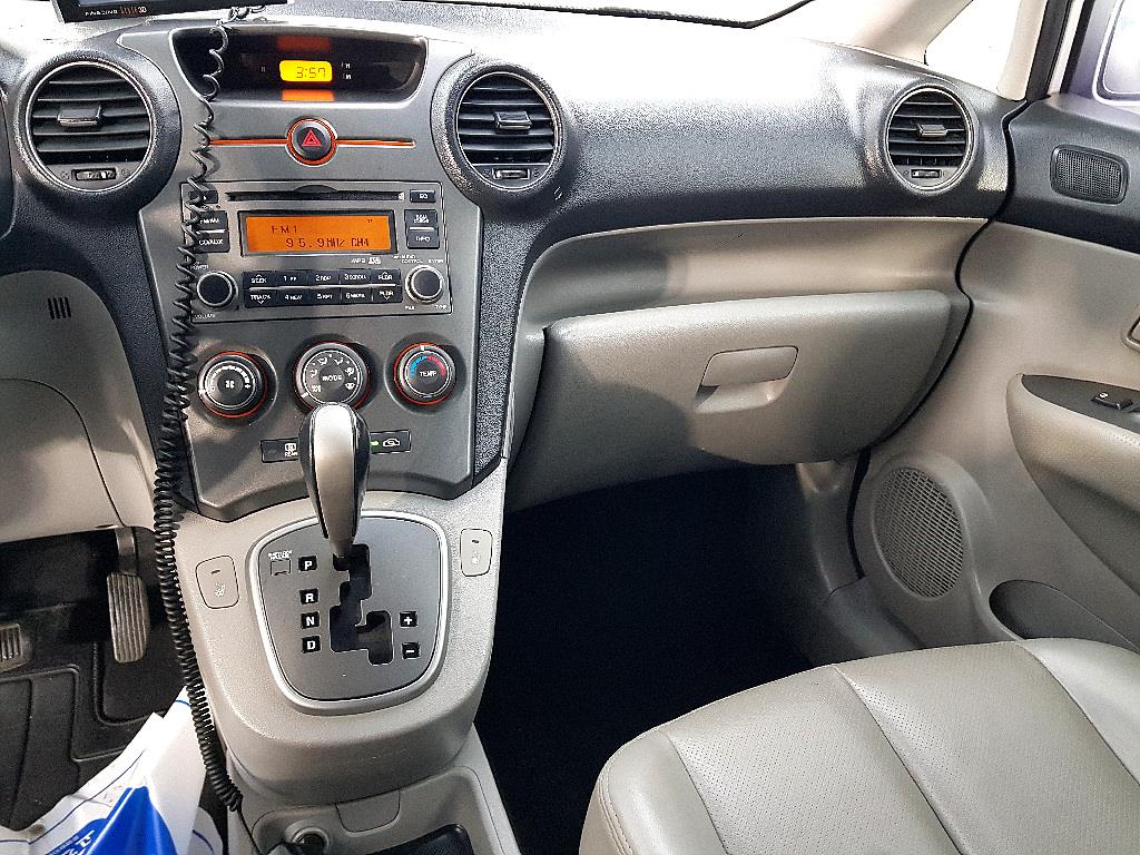 KIA Carens - Vista 10