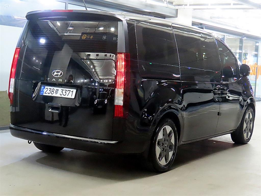 HYUNDAI Staria - Vista 4