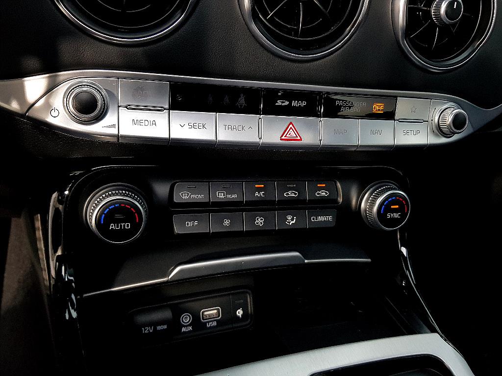 KIA Stinger - Vista 11