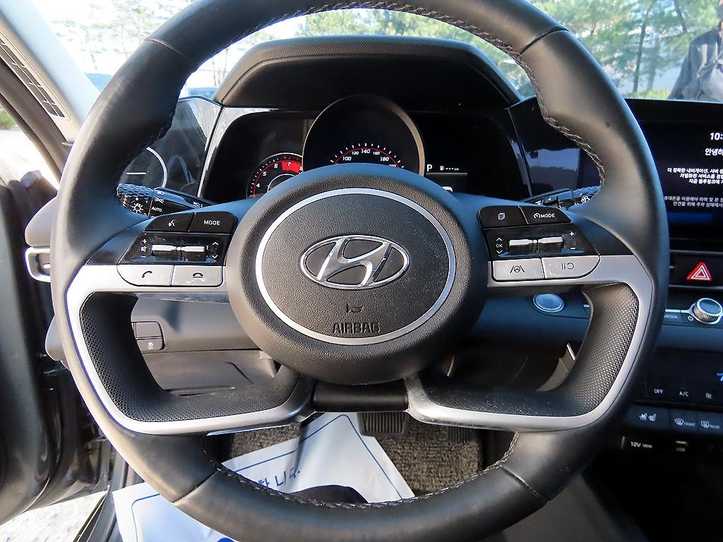 HYUNDAI Avante - Vista 8