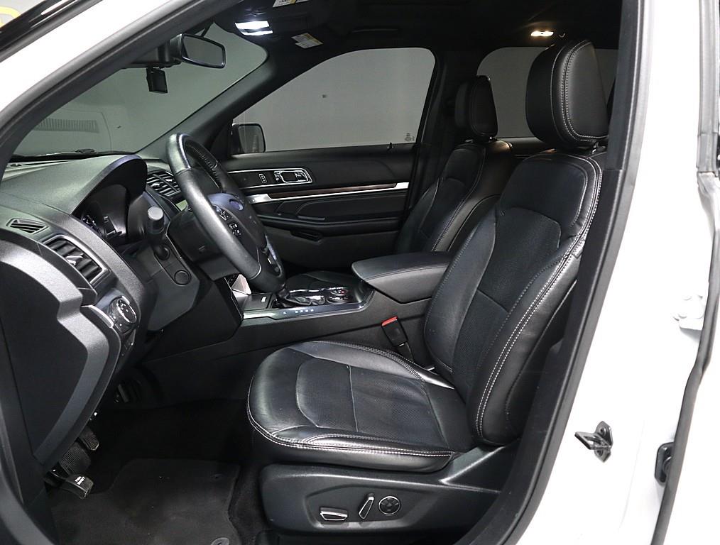 Ford Explorer - Vista 9