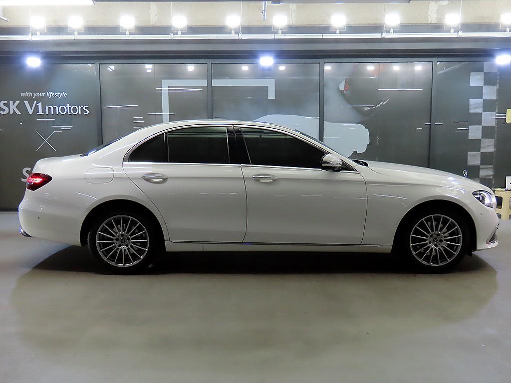 Mercedes Benz E class - Vista 3